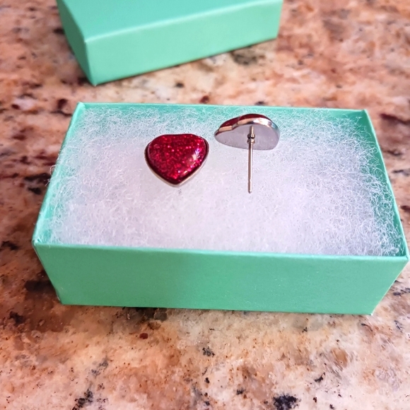 Hypoallergenic Heart Stud Earrings - Picture 2 of 3
